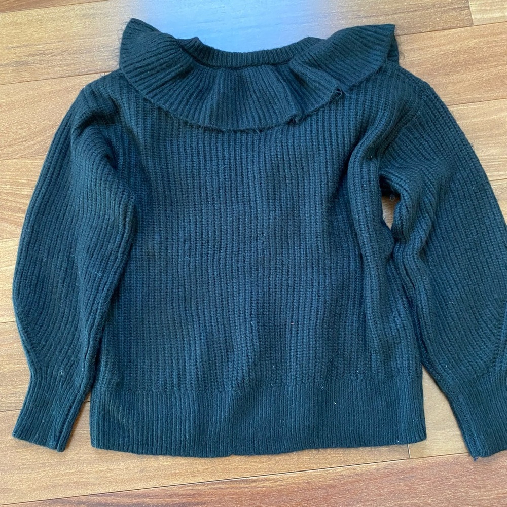 NWT Ruffle Collared Sweater - Picture 4 of 5